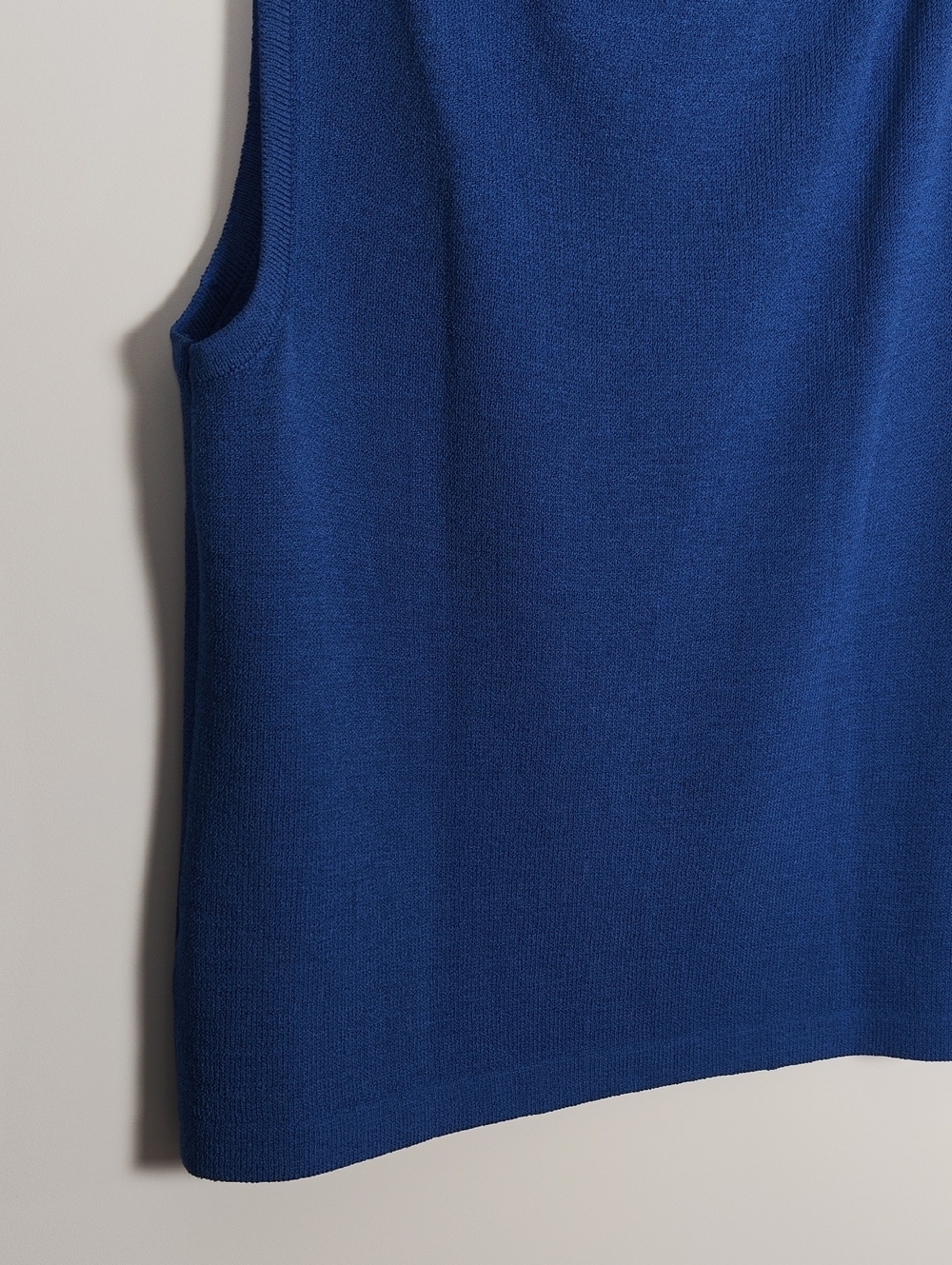 ST. JOHN Sport Vintage Santana Knit Scoop Neck Cobalt Blue Shell Tank Top Size L - Picture 13 of 16